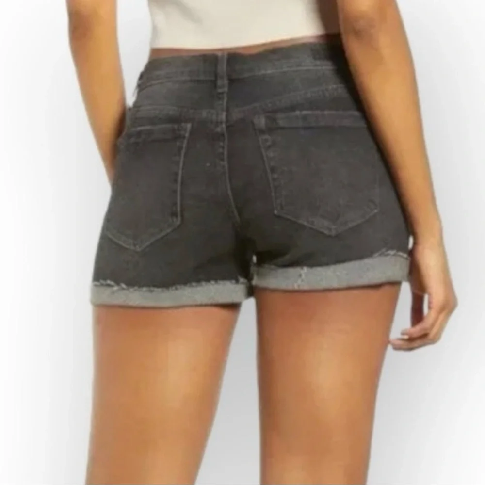 Blank NYC The Fulton Roll Up Shorts‎